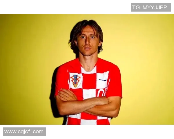 足球明星卡片莫德里奇的传奇之路与收藏价值探秘